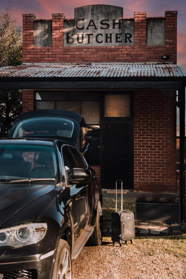 The Cash Butcher - Classy & Centrally Located Ballarat Exterior foto