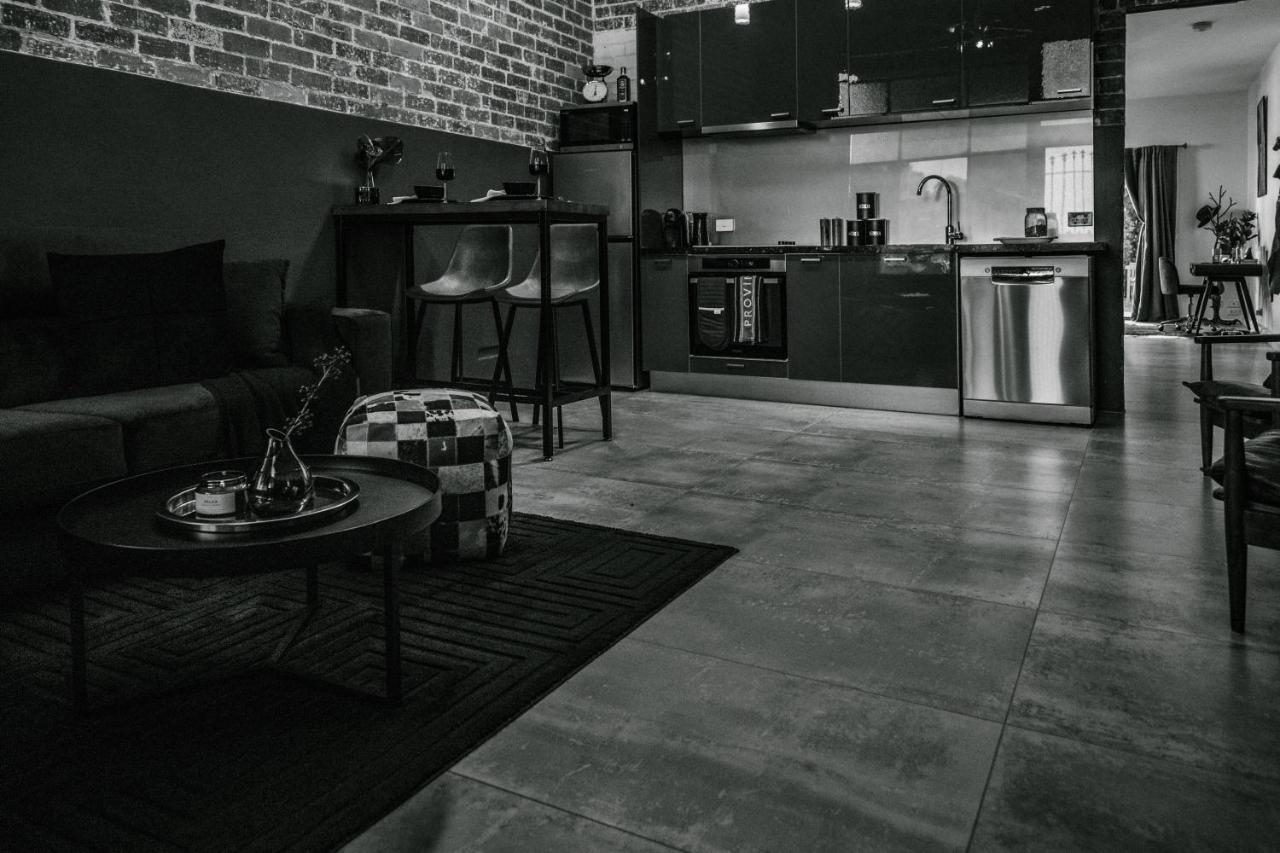 The Cash Butcher - Classy & Centrally Located Ballarat Exterior foto